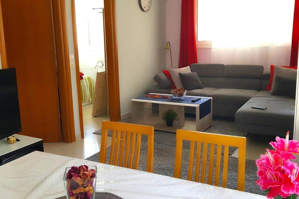 Renovated Lovely Apartment Near Airport & Sea Porto Rafti Exterior photo