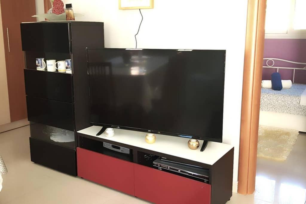 Renovated Lovely Apartment Near Airport & Sea Porto Rafti Exterior photo